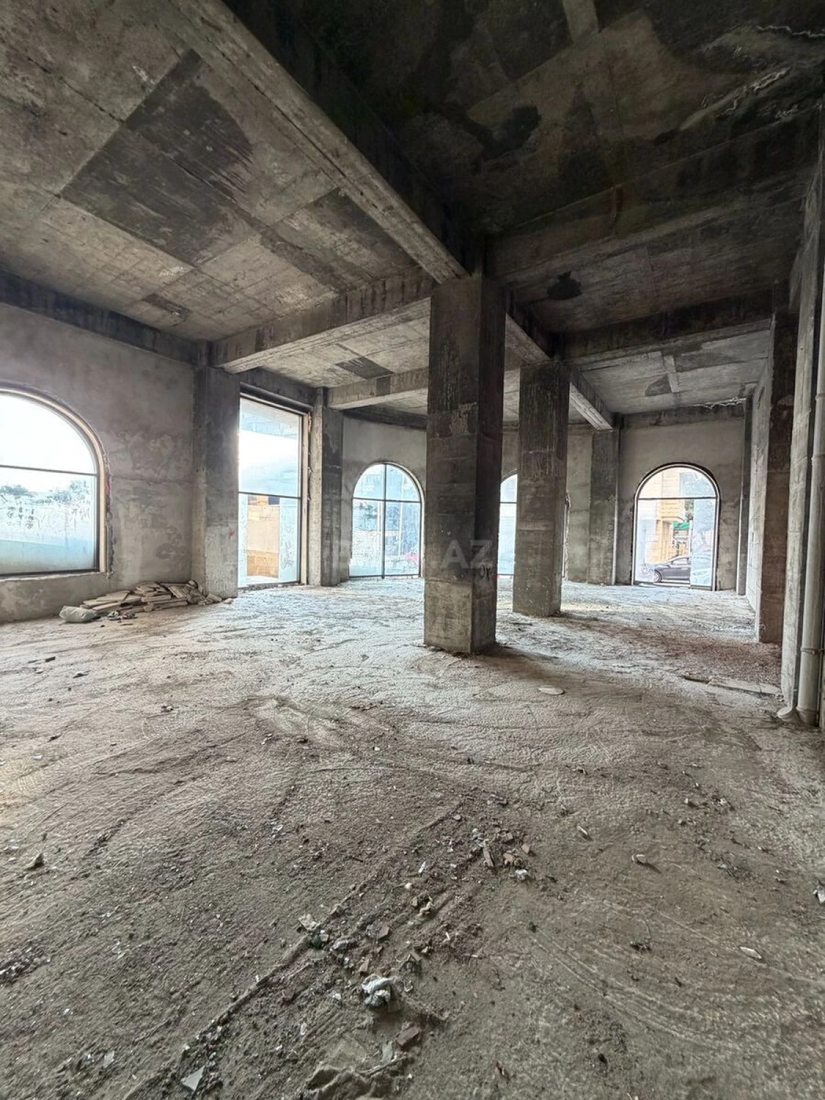 Satılır obyekt 125 m²