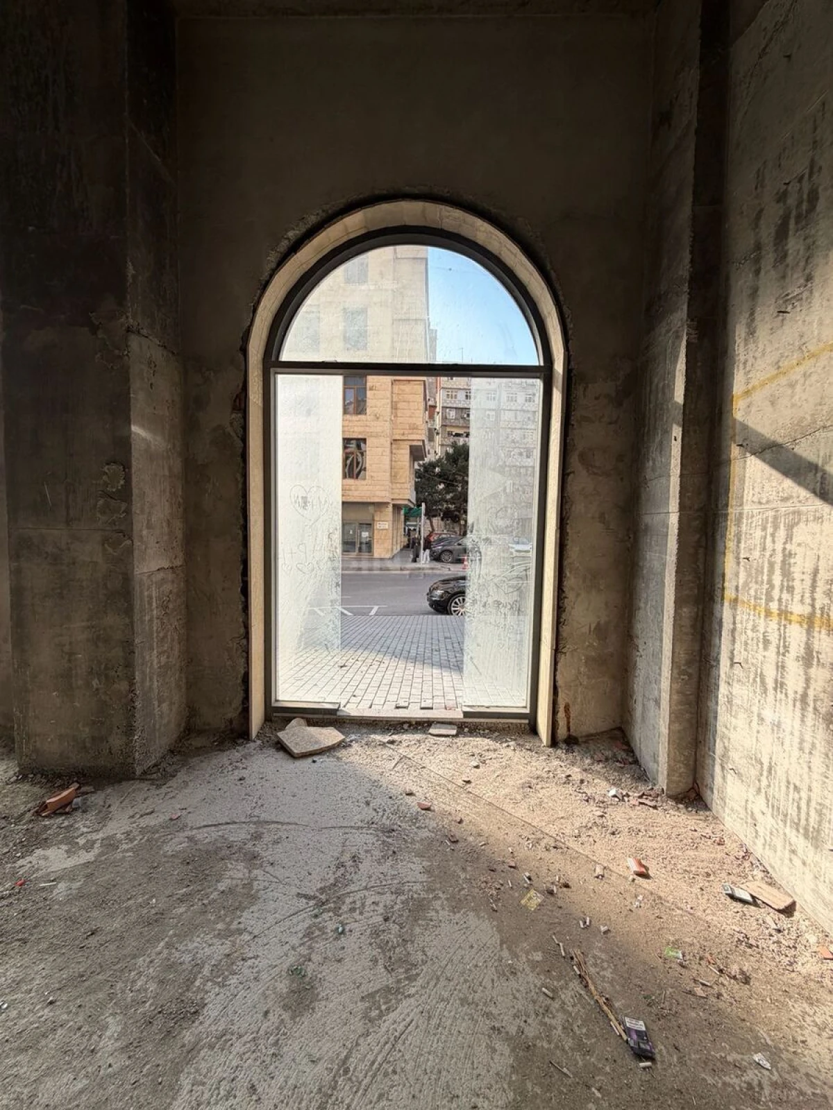 Satılır obyekt 125 m²