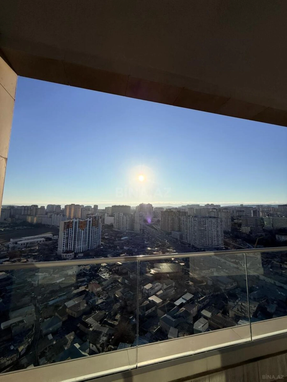 Kirayə verilir 3 otaqlı mənzil 148 m²