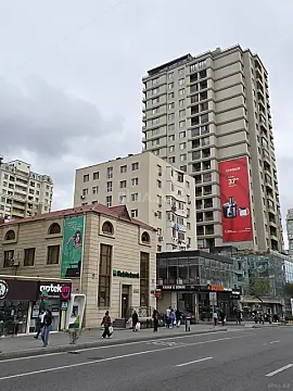 Satılır 2 otaqlı mənzil 60 m² — Bakı, İnşaatçılar 2 otaq 60.00 m²