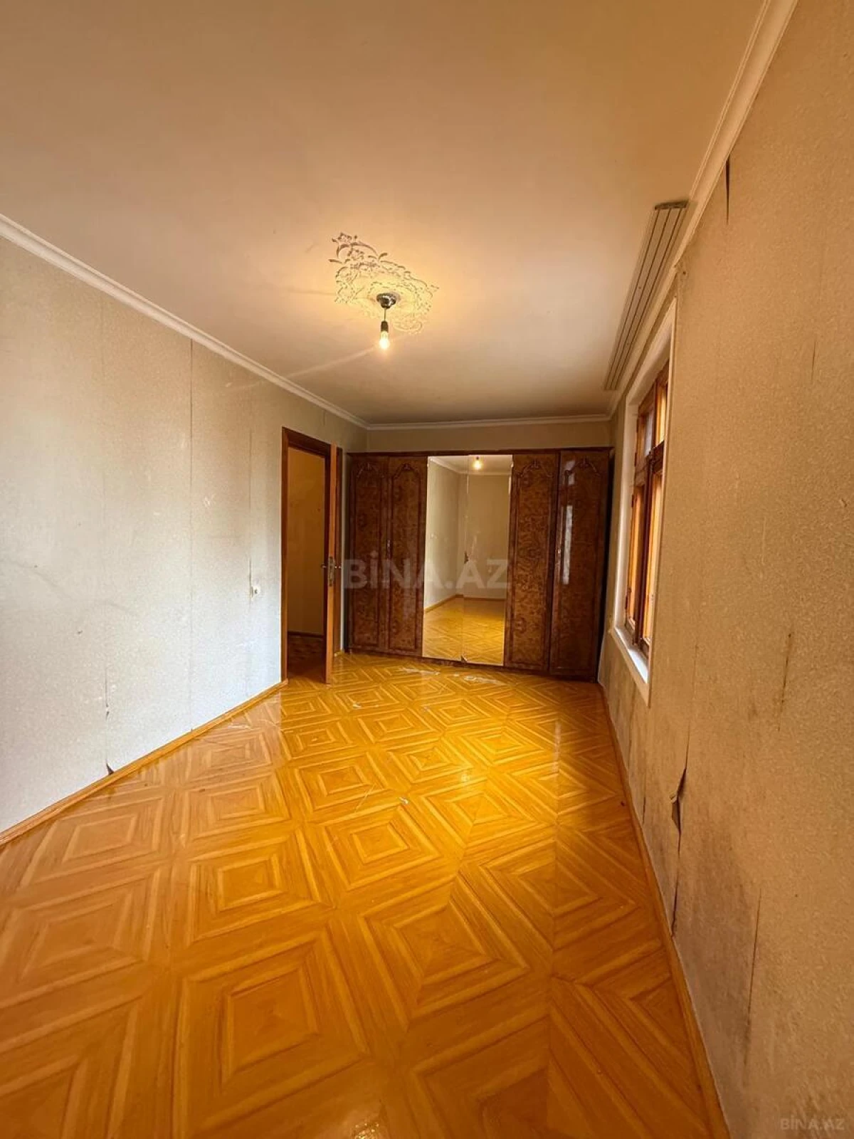Satılır 2 otaqlı mənzil 60 m²