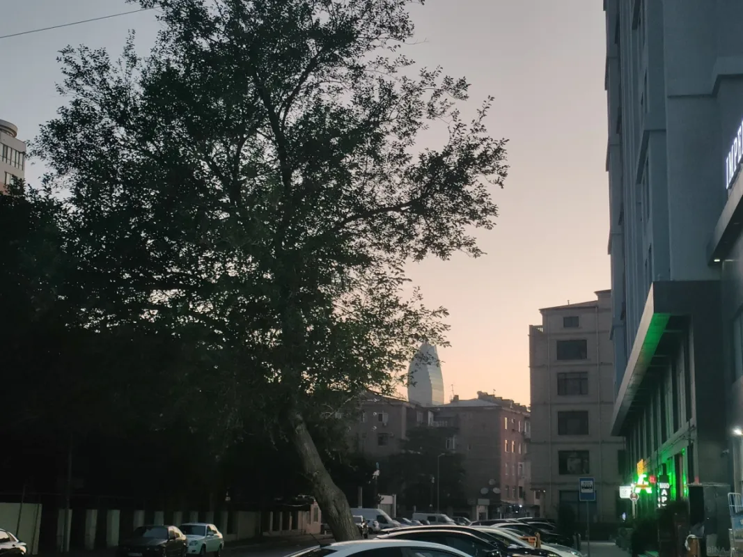 Satılır 2 otaqlı mənzil 68 m²