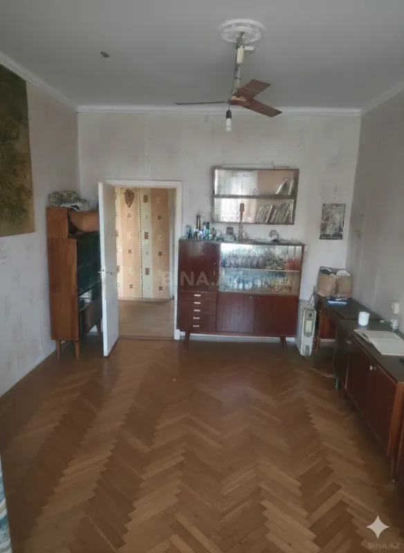 Satılır 2 otaqlı mənzil 68 m²
