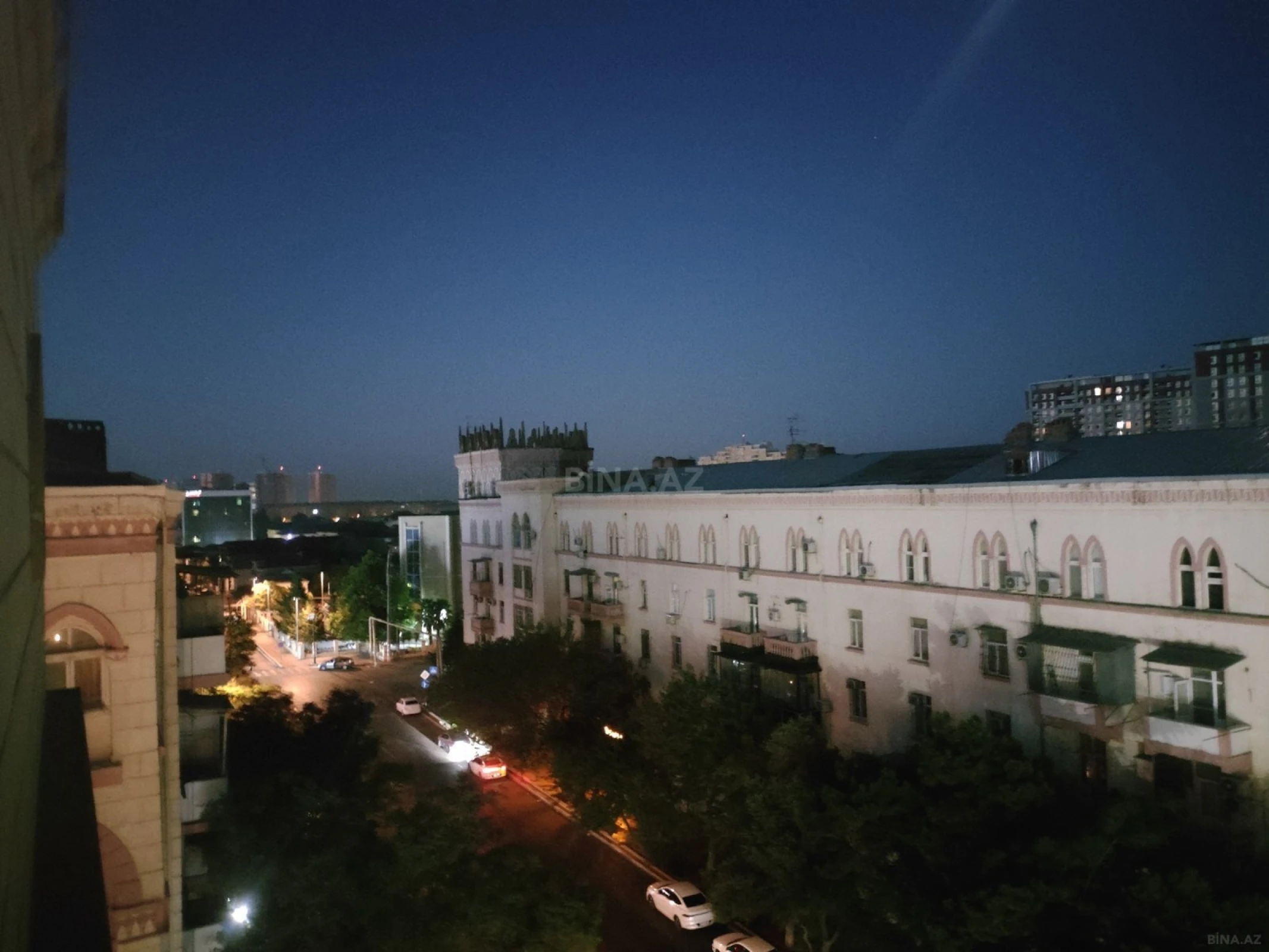 Satılır 2 otaqlı mənzil 68 m²