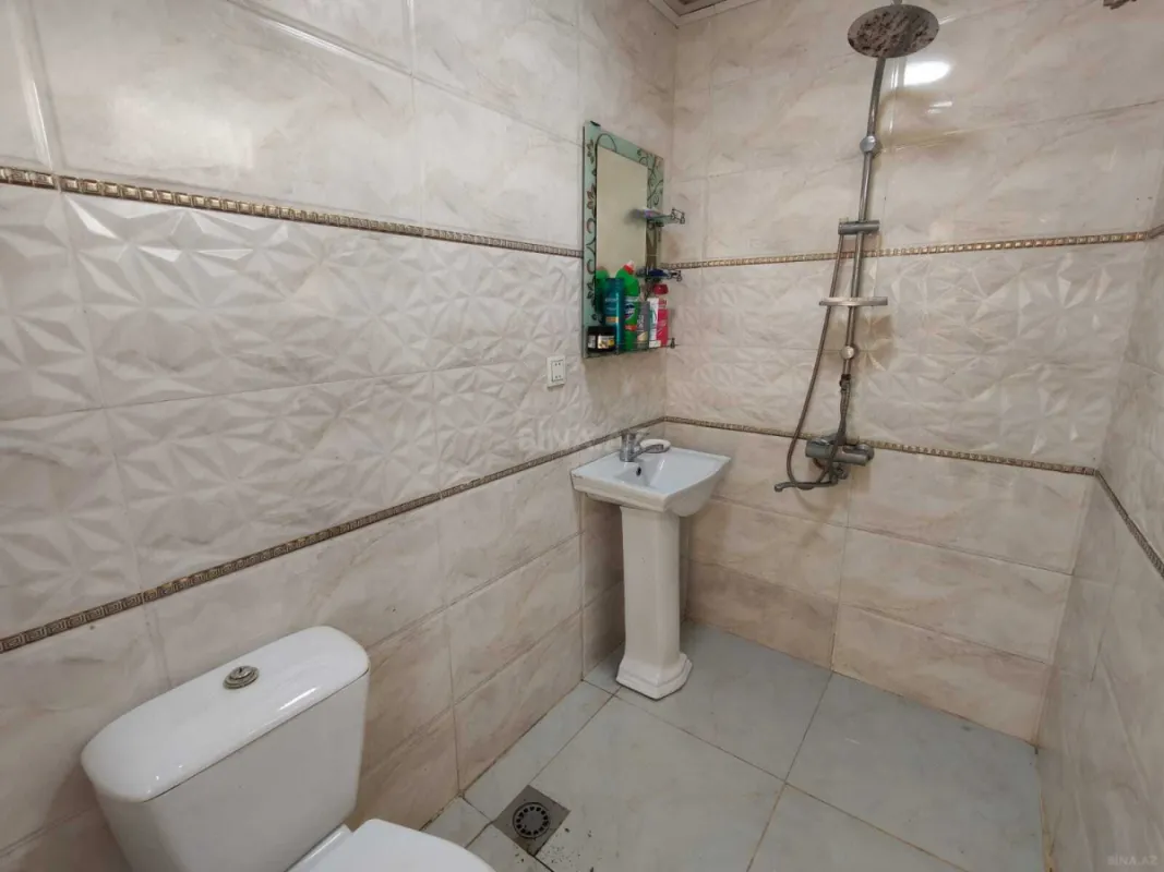 Satılır 4 otaqlı həyət evi 100 m²