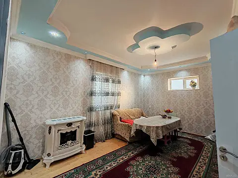 Satılır 4 otaqlı həyət evi 100 m²