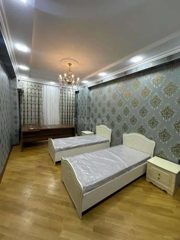 Kirayə verilir 4 otaqlı mənzil 200 m²