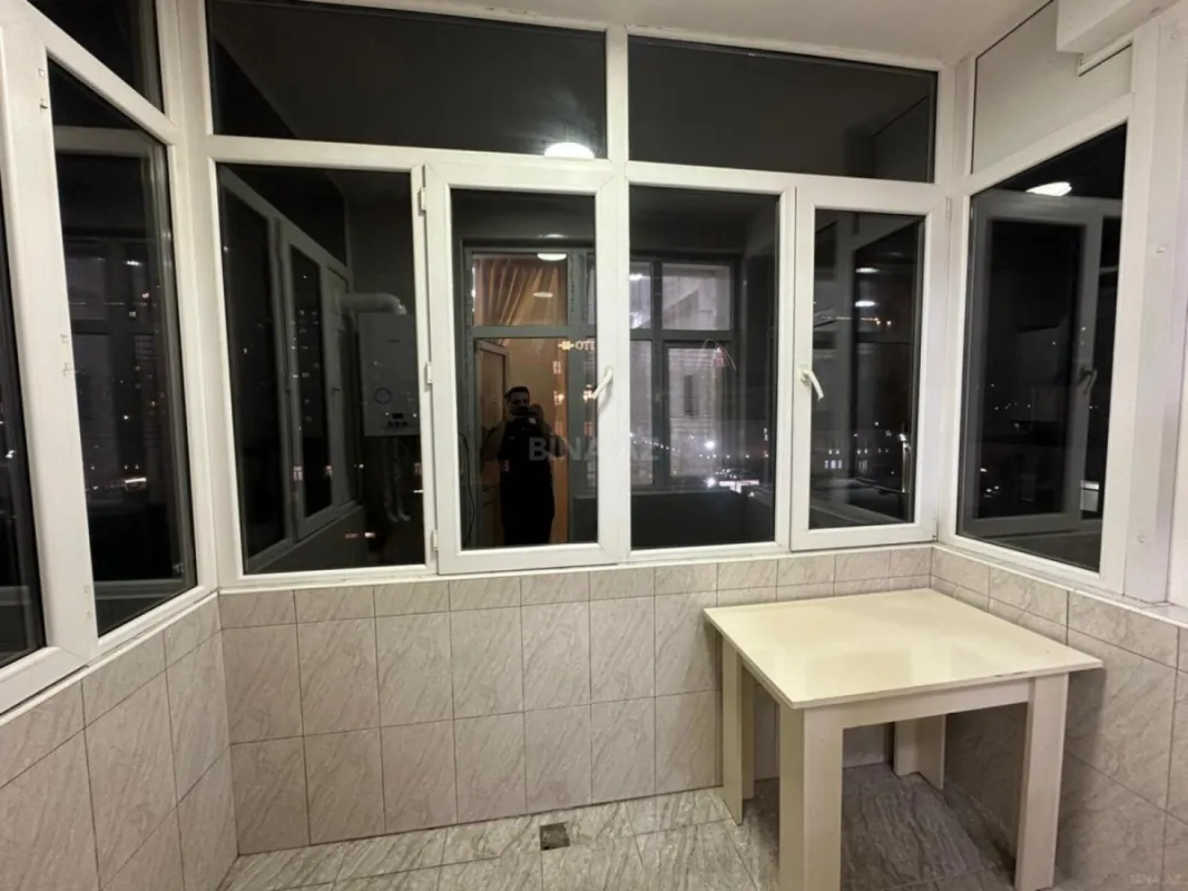 Kirayə verilir 4 otaqlı mənzil 200 m²