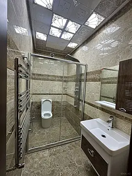 Kirayə verilir 4 otaqlı mənzil 200 m²