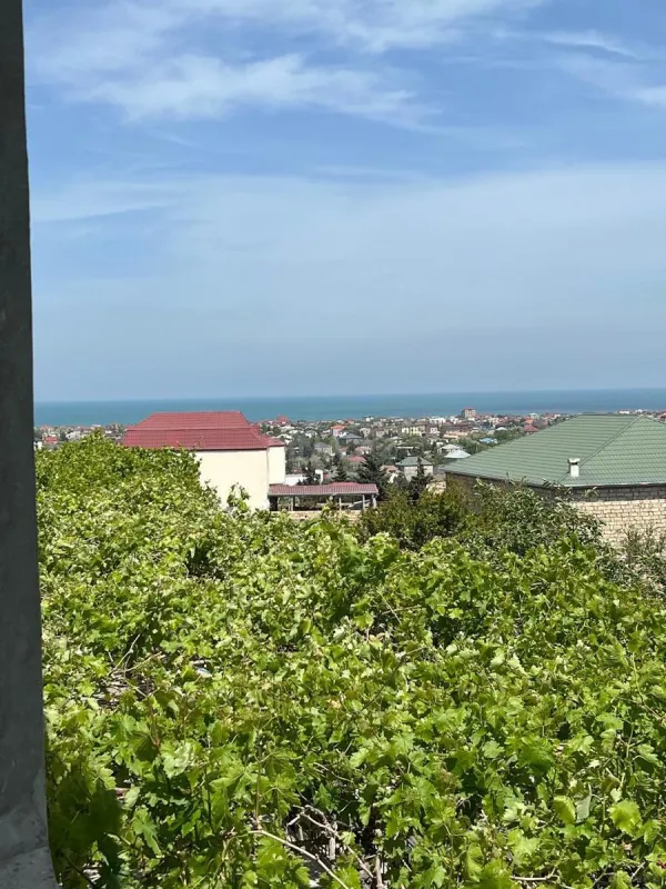 Satılır 6 otaqlı həyət evi 226 m²