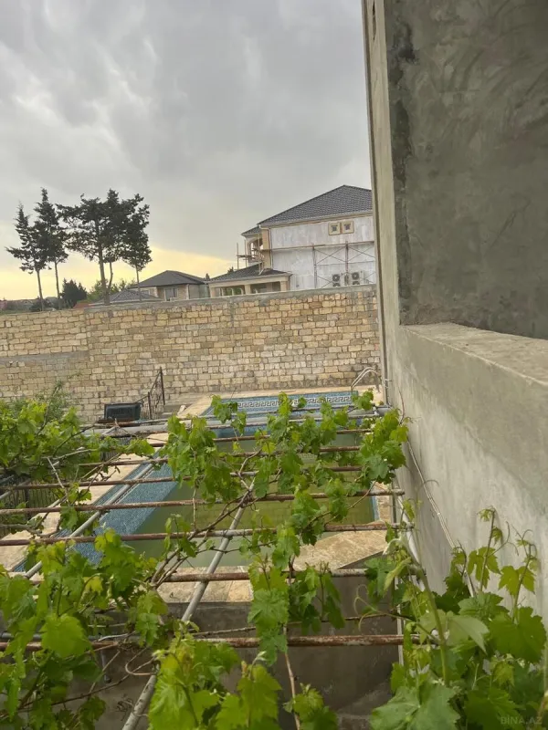 Satılır 6 otaqlı həyət evi 226 m²