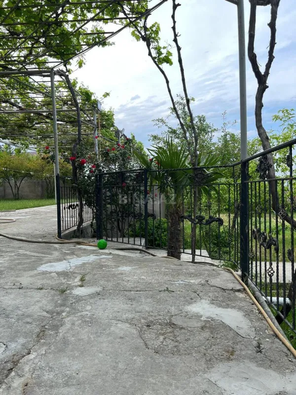 Satılır 6 otaqlı həyət evi 226 m²