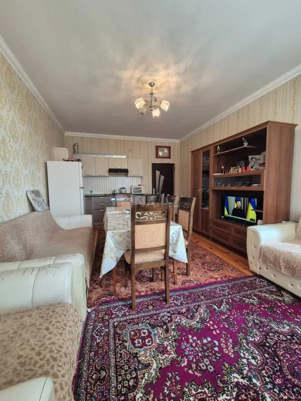 Satılır 2 otaqlı mənzil 61 m²