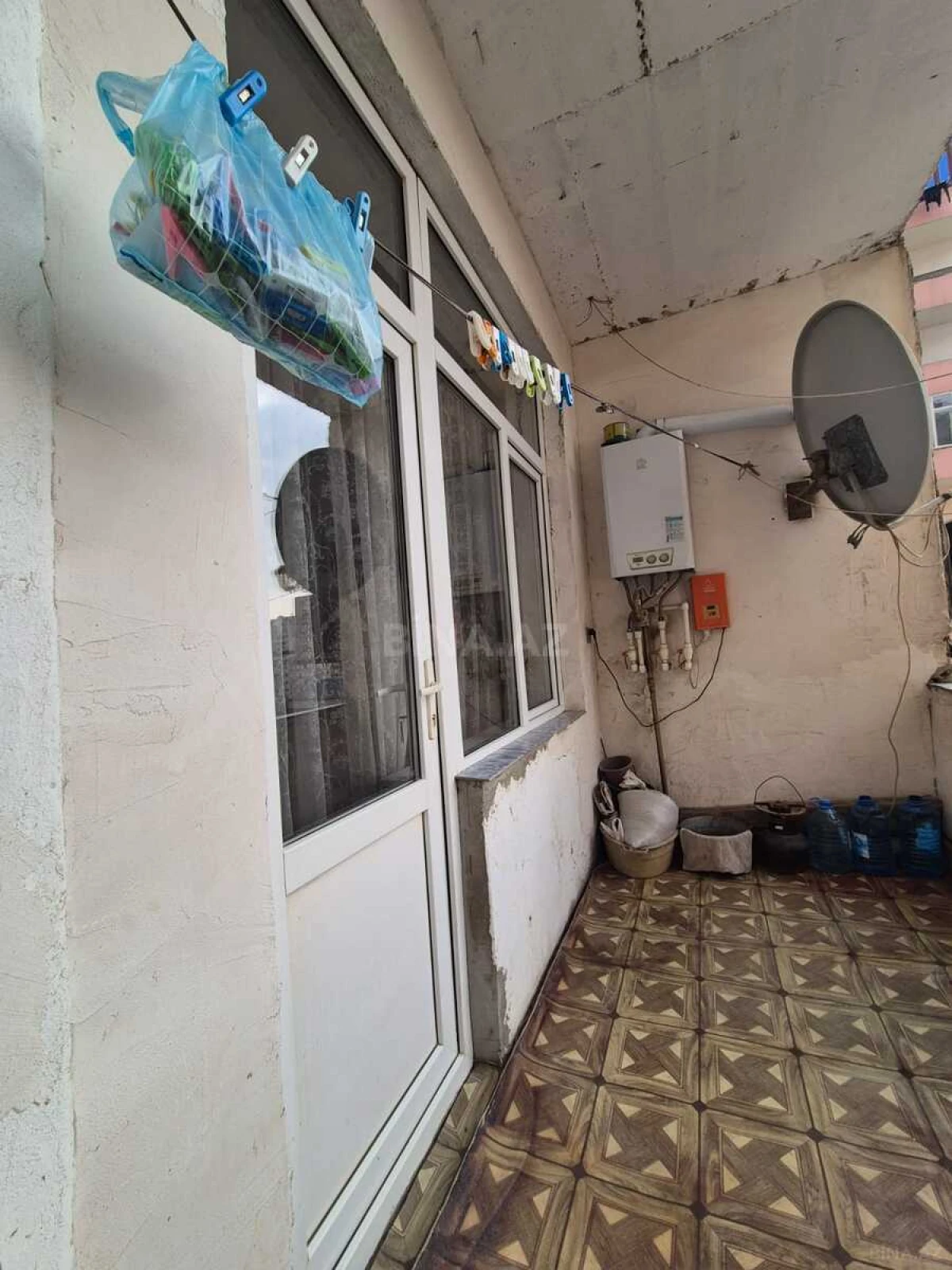Satılır 2 otaqlı mənzil 61 m²