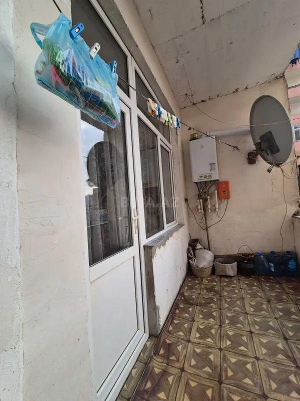 Satılır 2 otaqlı mənzil 61 m²