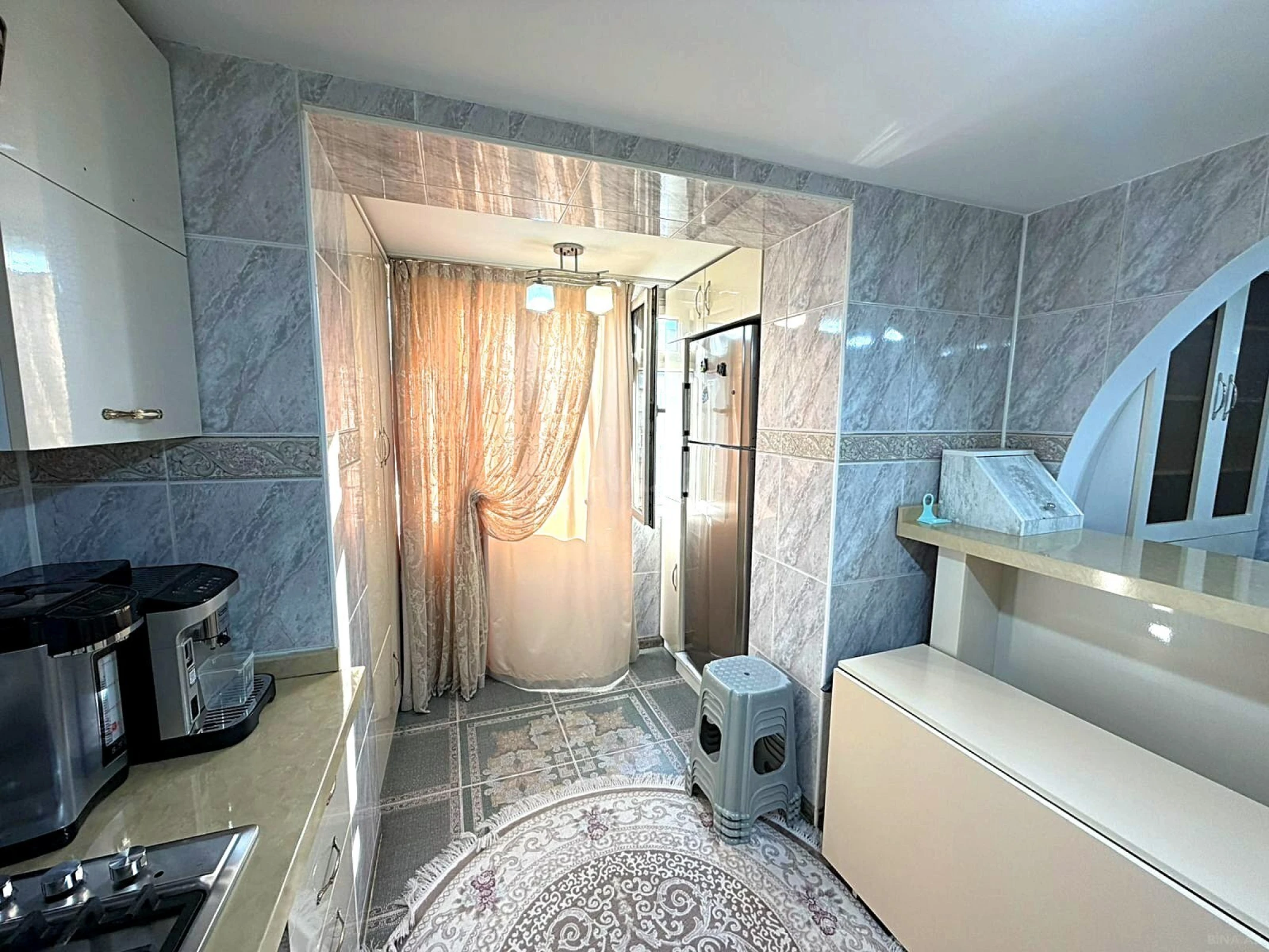 Satılır 5 otaqlı mənzil 120 m²
