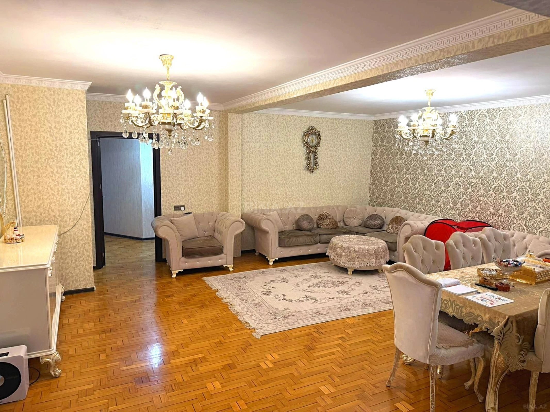 Satılır 5 otaqlı mənzil 120 m²