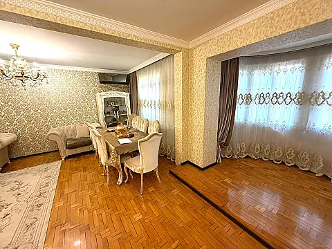 Satılır 5 otaqlı mənzil 120 m²