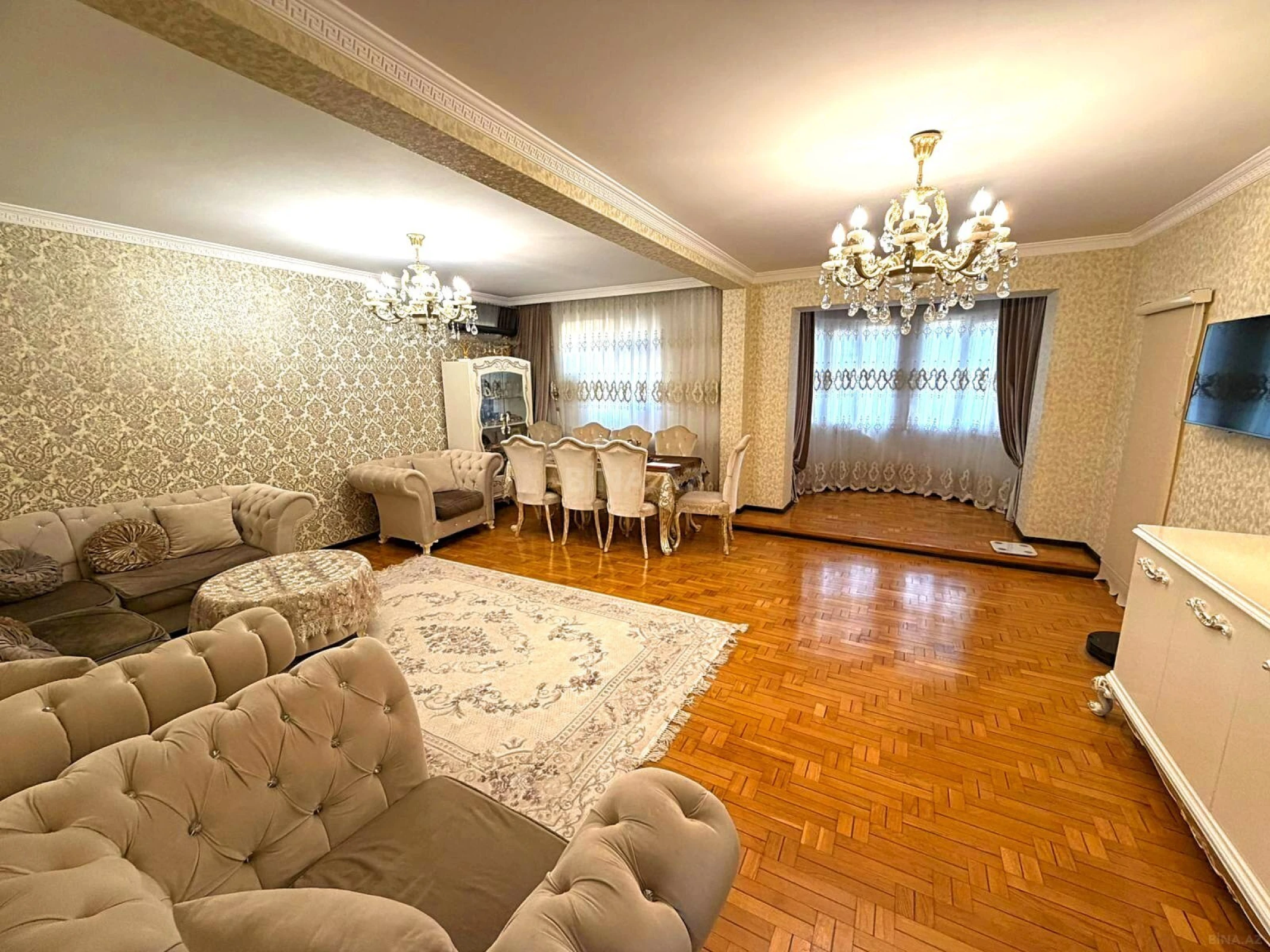 Satılır 5 otaqlı mənzil 120 m²