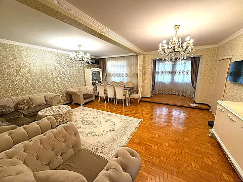 Satılır 5 otaqlı mənzil 120 m²
