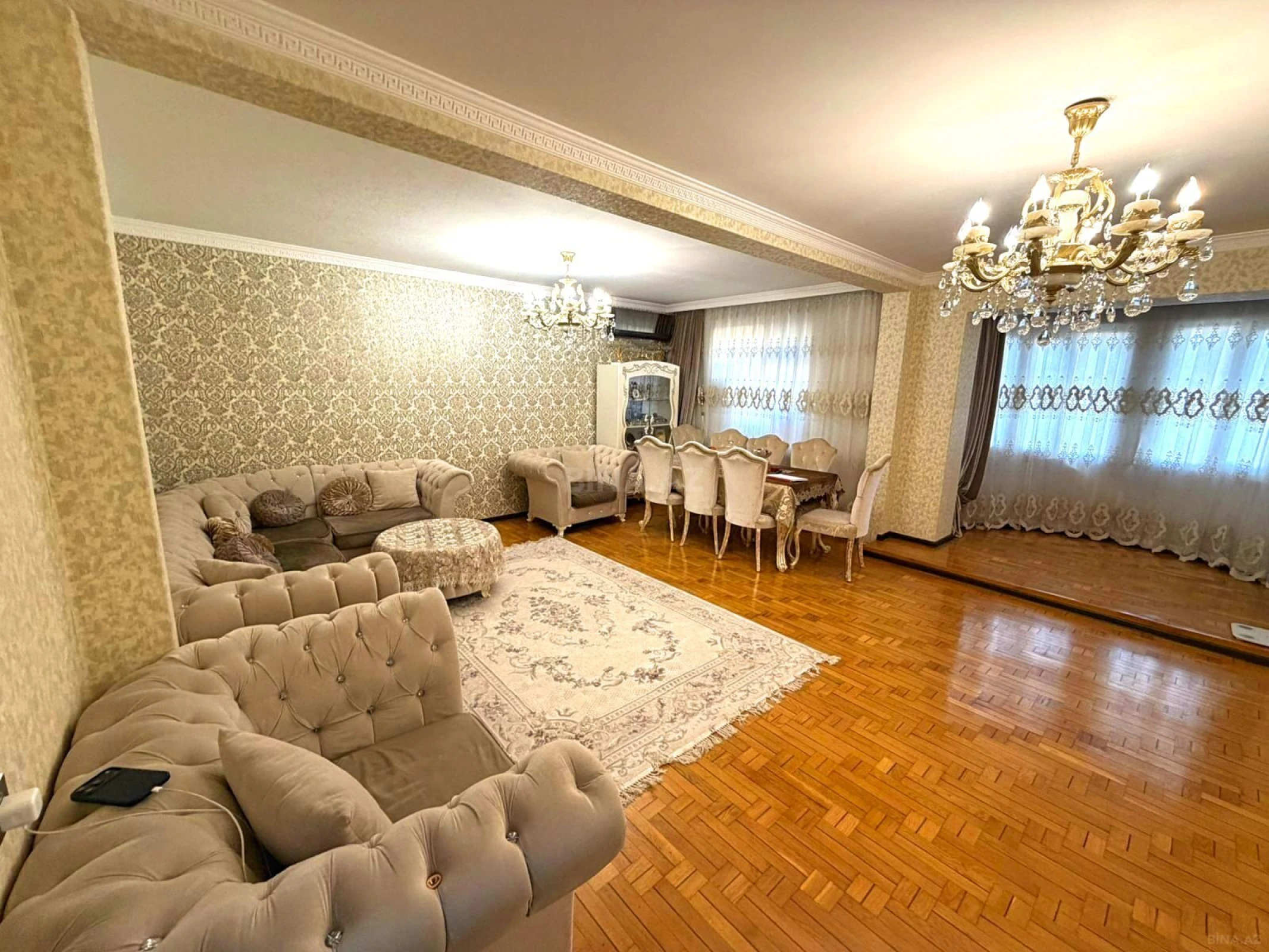 Satılır 5 otaqlı mənzil 120 m²