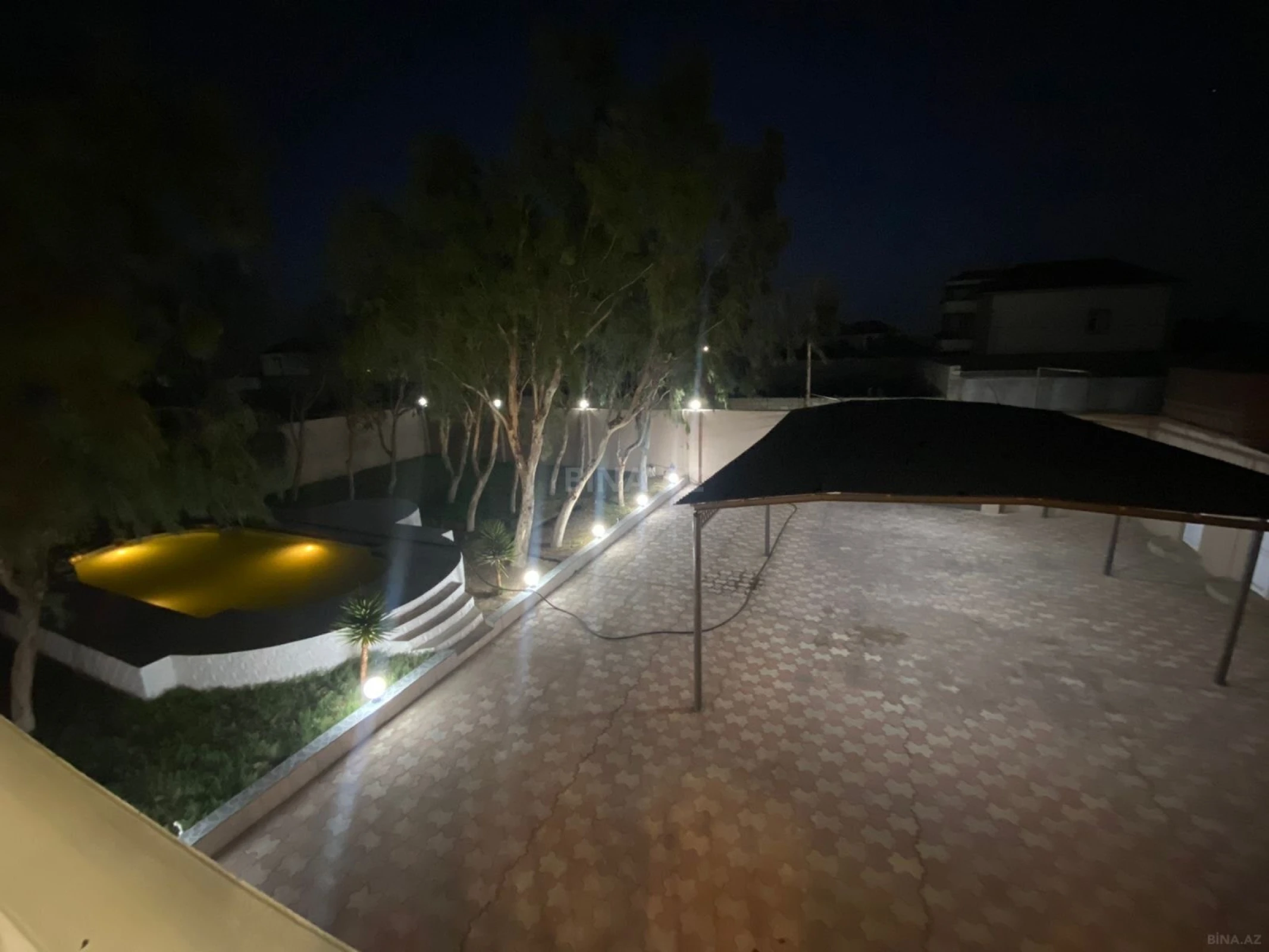 Satılır 5 otaqlı həyət evi 160 m²