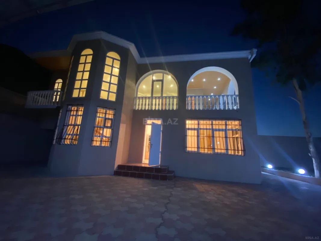 Satılır 5 otaqlı həyət evi 160 m²