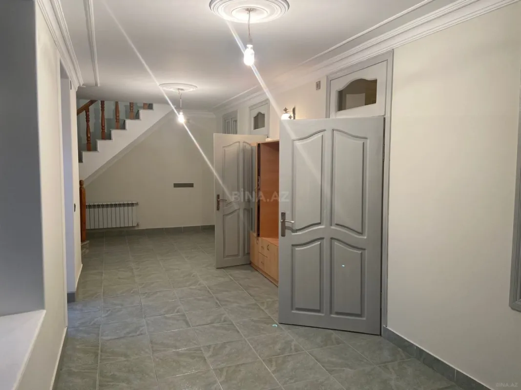 Satılır 5 otaqlı həyət evi 160 m²