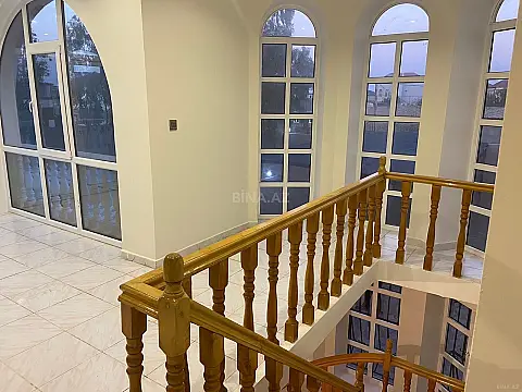 Satılır 5 otaqlı həyət evi 160 m²