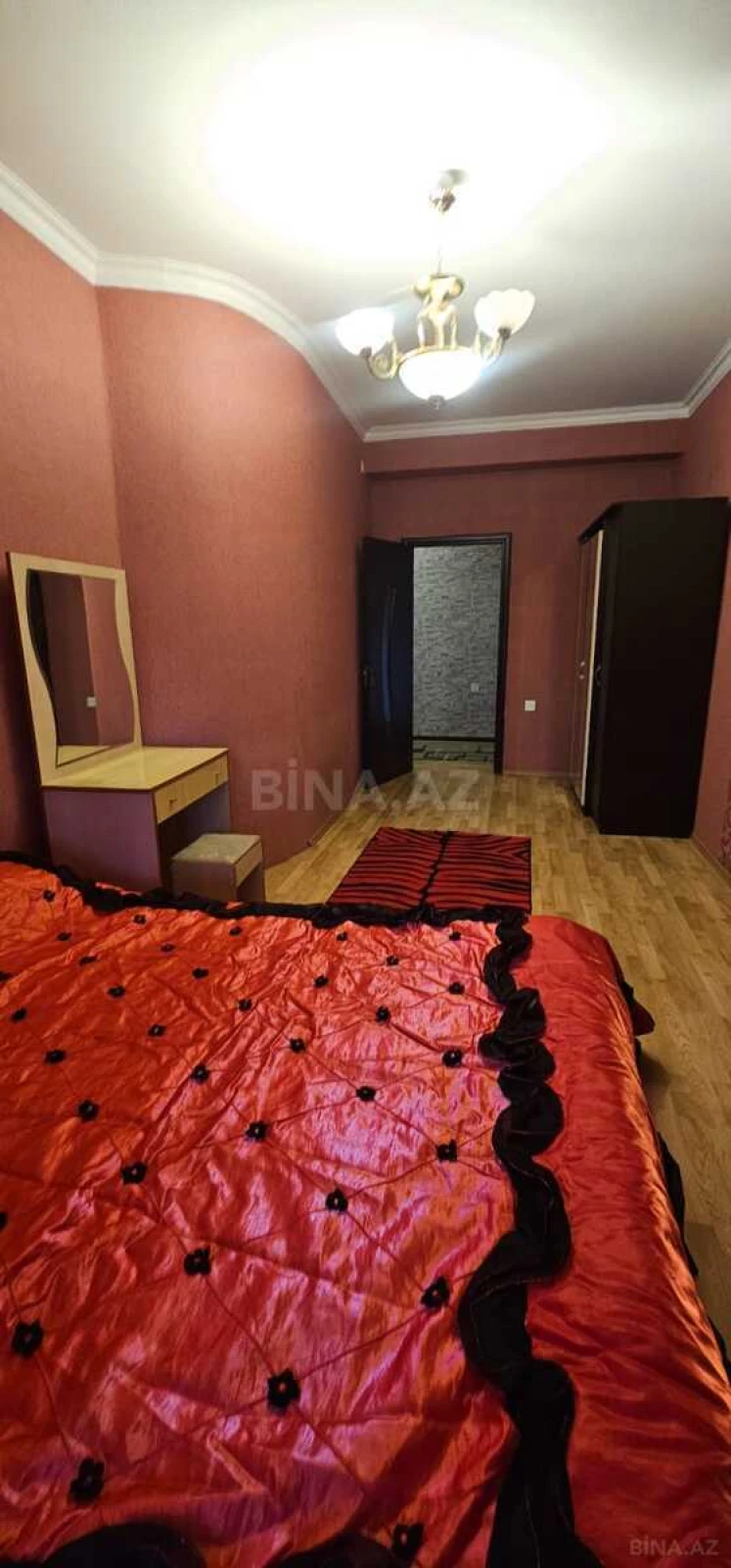 Kirayə verilir 2 otaqlı mənzil 70 m²