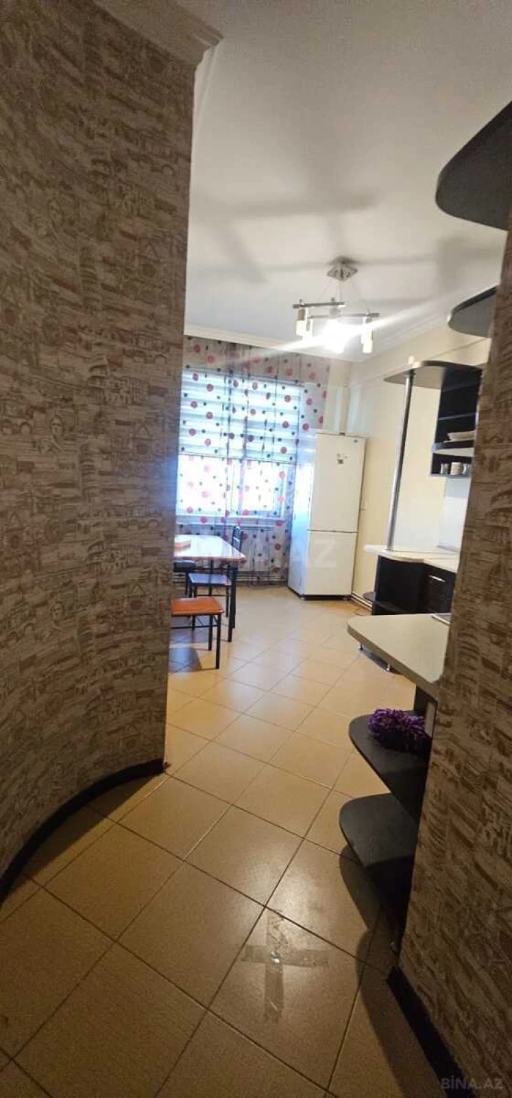 Kirayə verilir 2 otaqlı mənzil 70 m²