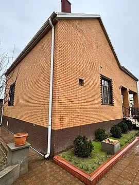 Satılır 5 otaqlı həyət evi 275 m²