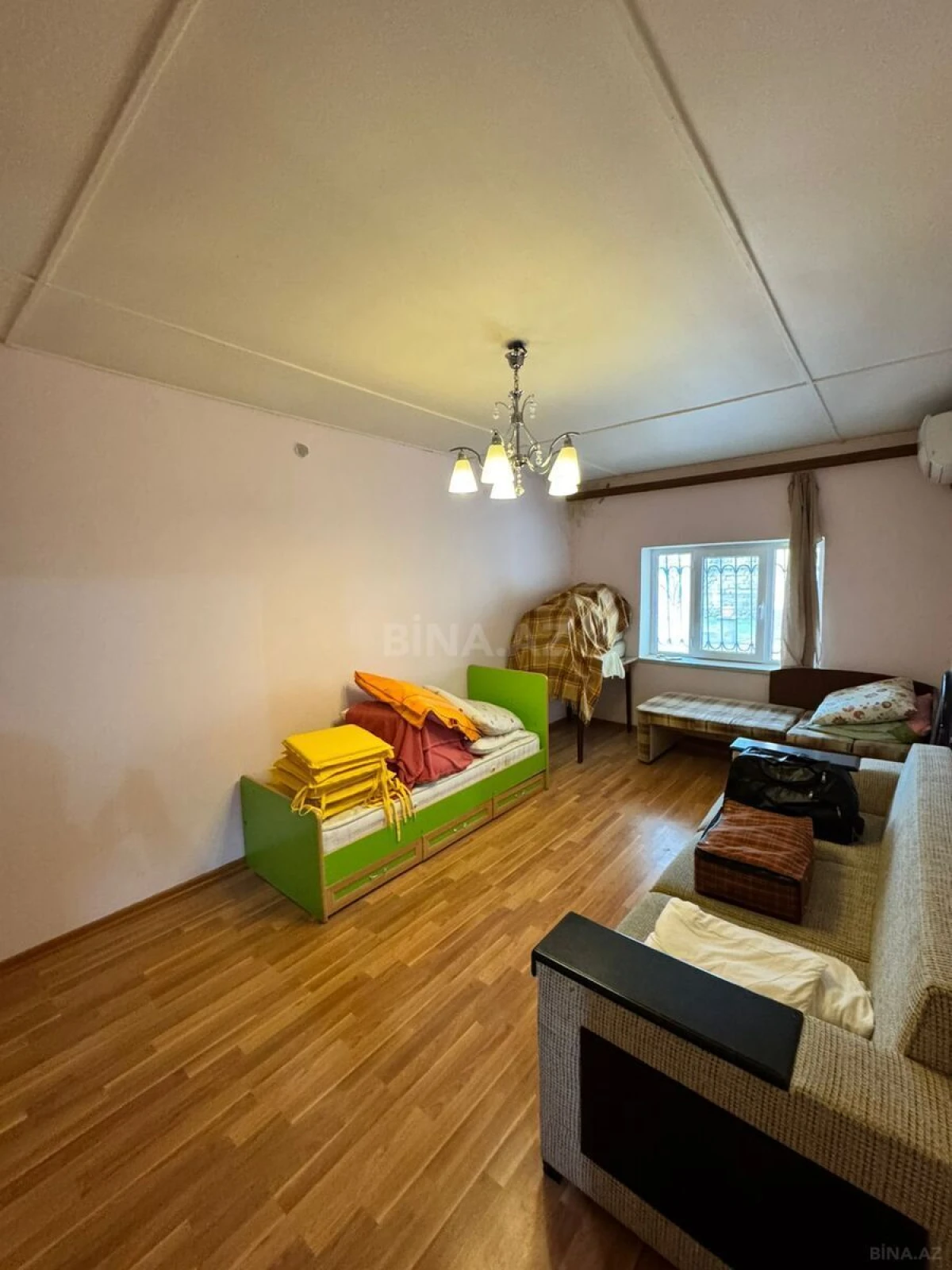 Satılır 5 otaqlı həyət evi 275 m²