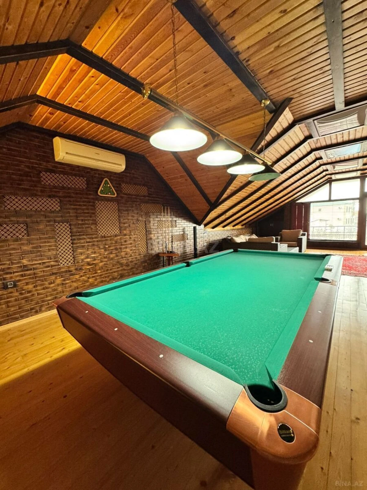 Satılır 5 otaqlı həyət evi 275 m²