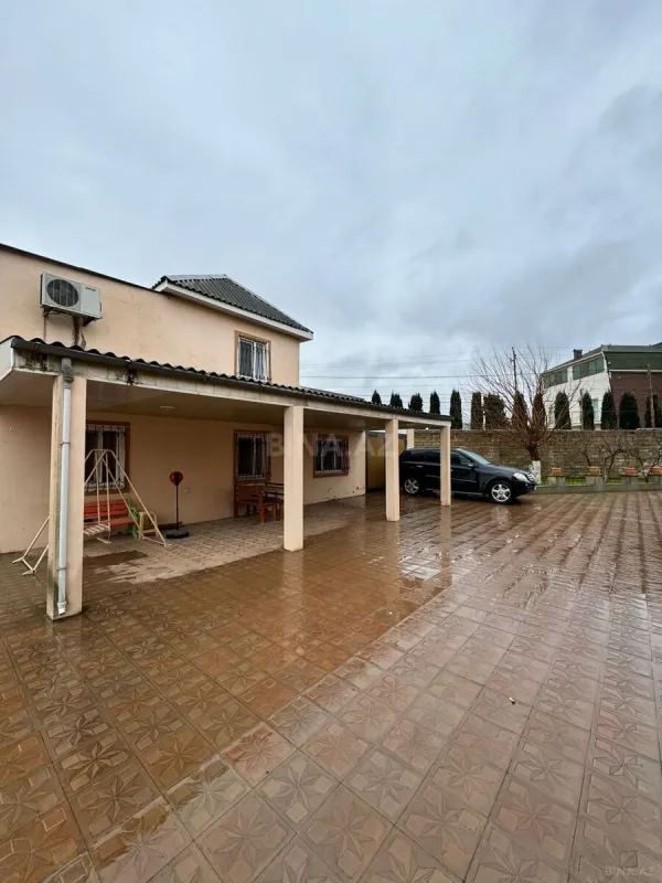 Satılır 5 otaqlı həyət evi 275 m²