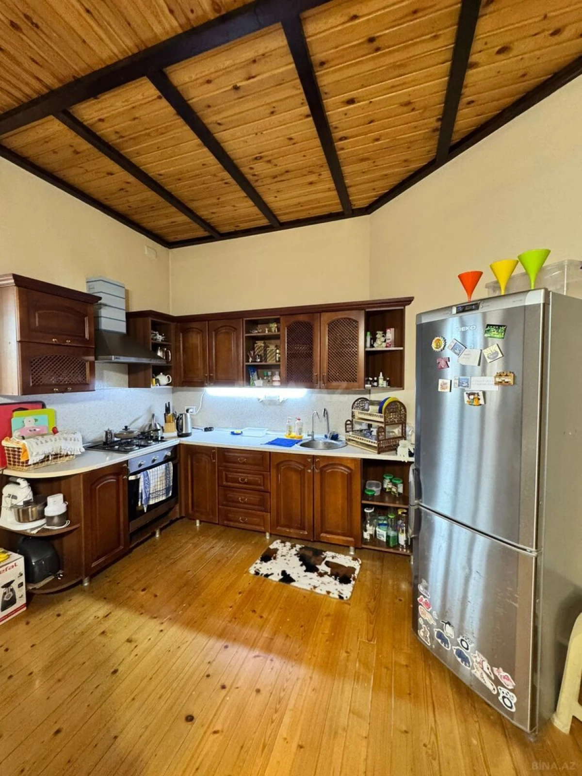 Satılır 5 otaqlı həyət evi 275 m²