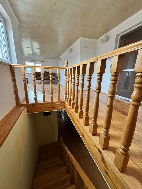 Satılır 5 otaqlı həyət evi 275 m²