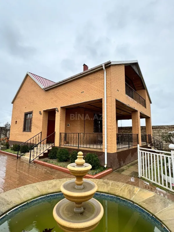 Satılır 5 otaqlı həyət evi 275 m²
