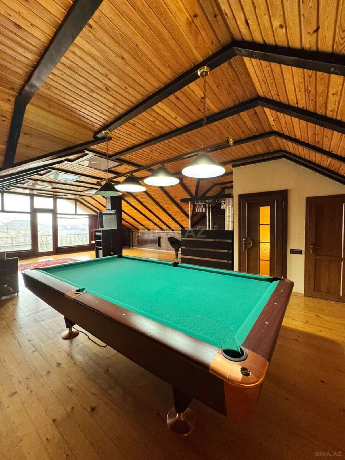 Satılır 5 otaqlı həyət evi 275 m²