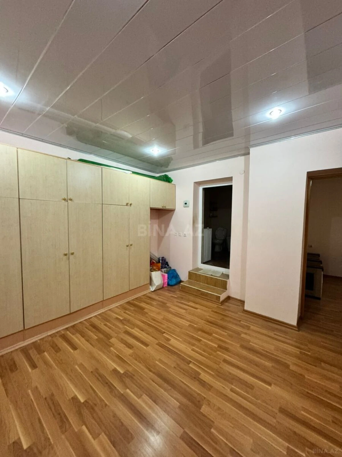 Satılır 5 otaqlı həyət evi 275 m²