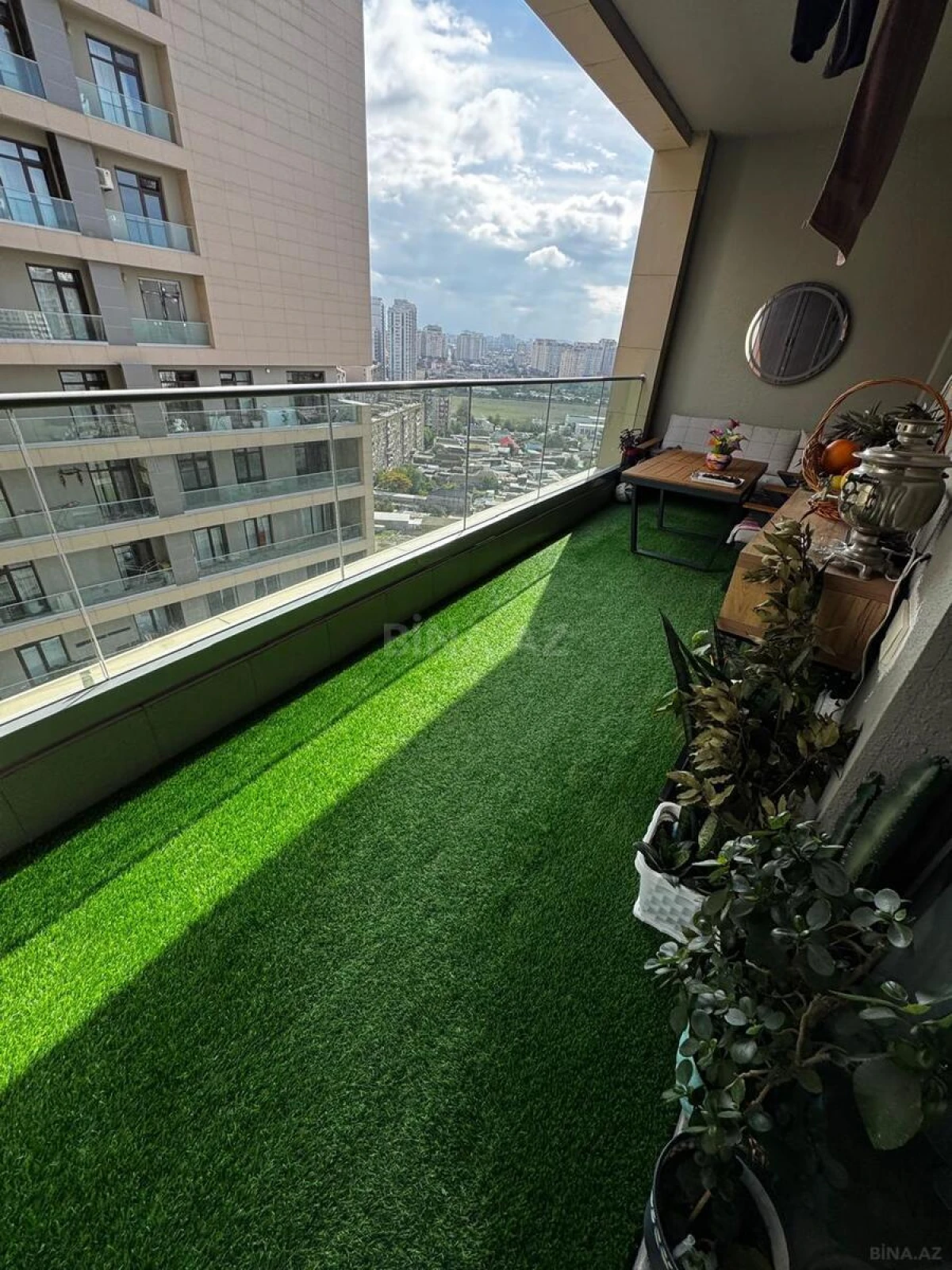 Satılır 3 otaqlı mənzil 148 m²