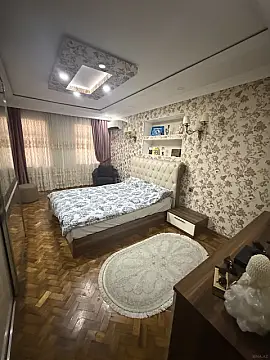 Satılır 10 otaqlı həyət evi 400 m²