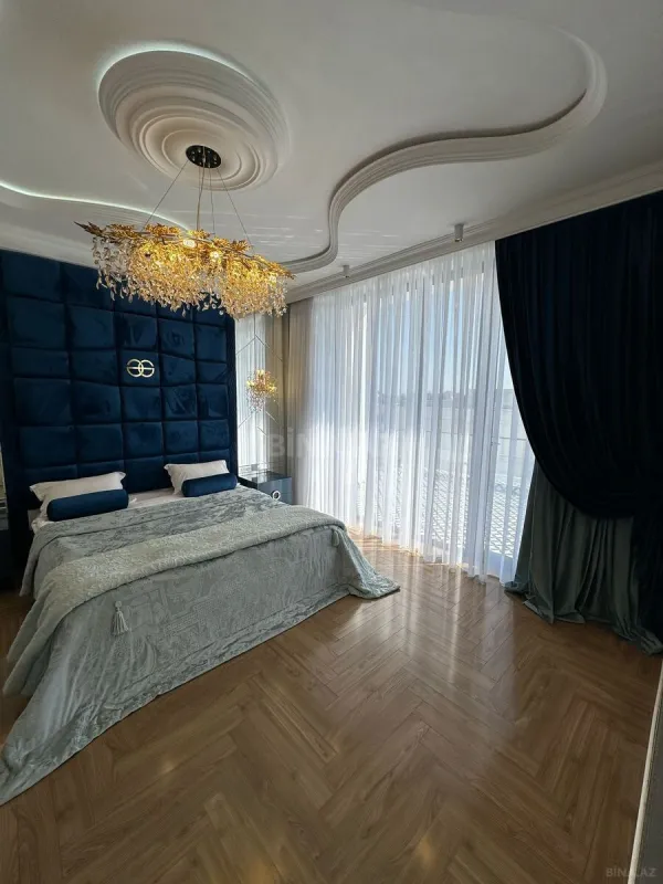 Satılır 6 otaqlı həyət evi 240 m²