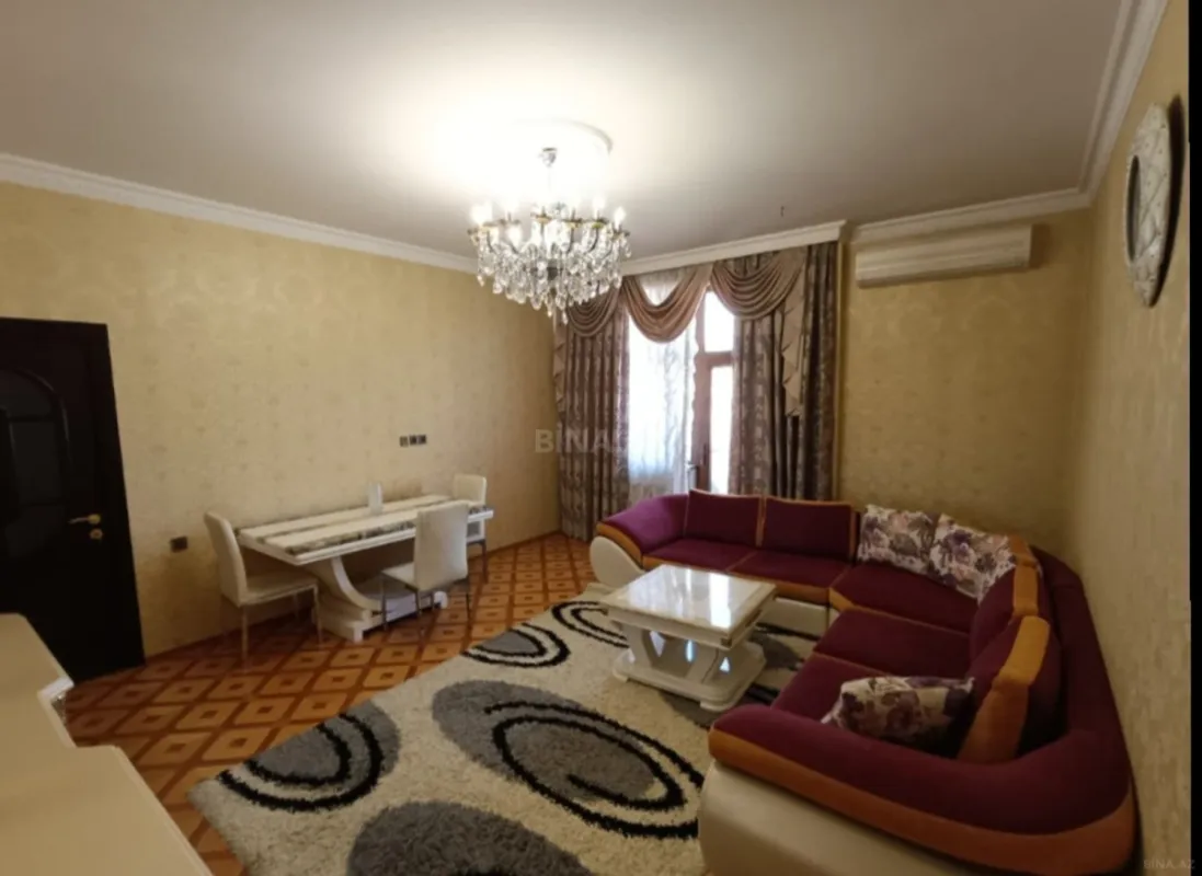 Kirayə verilir 2 otaqlı mənzil 75 m²