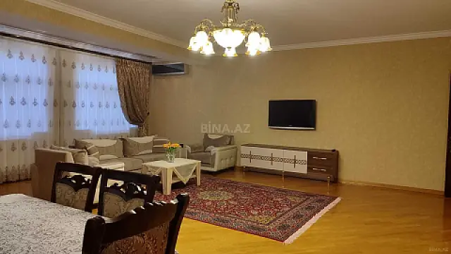 Kirayə verilir 2 otaqlı mənzil 120 m²