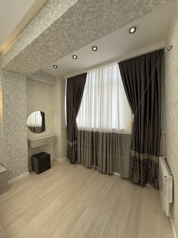 Satılır 2 otaqlı mənzil 62 m²