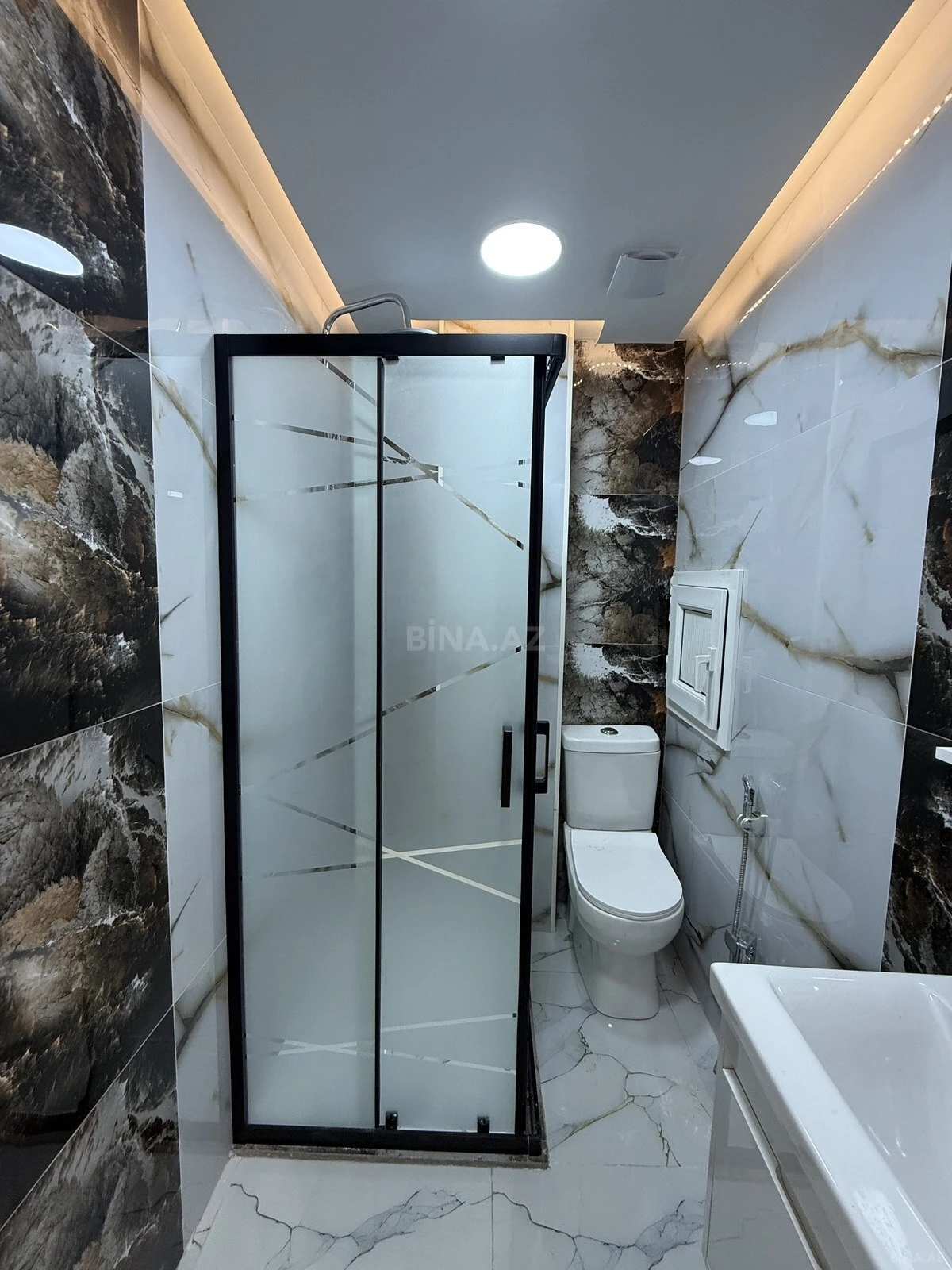 Satılır 2 otaqlı mənzil 62 m²