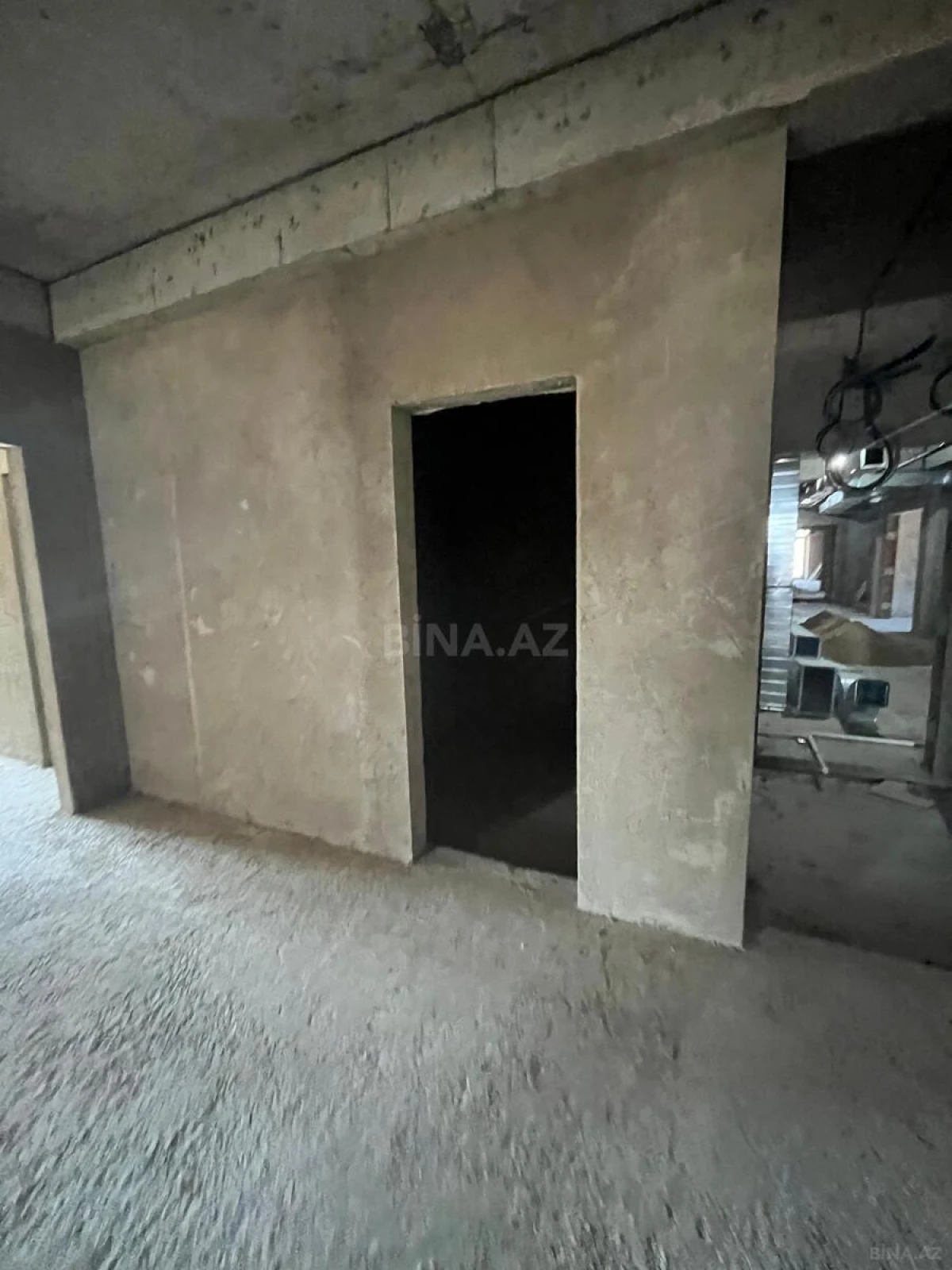 Satılır 2 otaqlı mənzil 71 m²