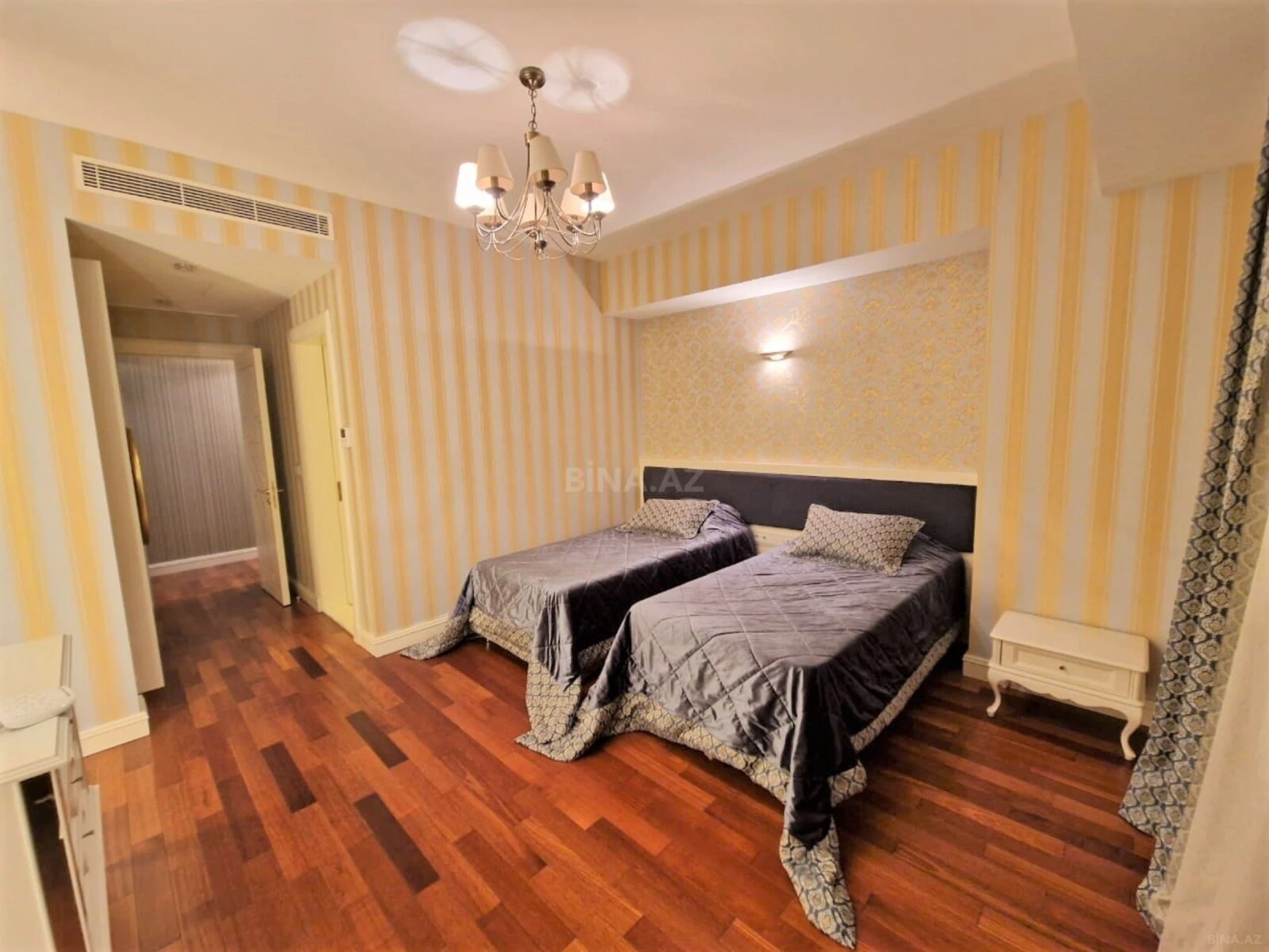 Kirayə verilir 6 otaqlı mənzil 460 m²