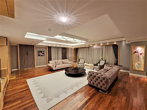 Kirayə verilir 6 otaqlı mənzil 460 m²